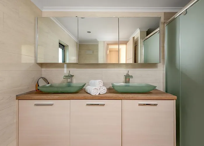 Rhodes Billys Asgourou